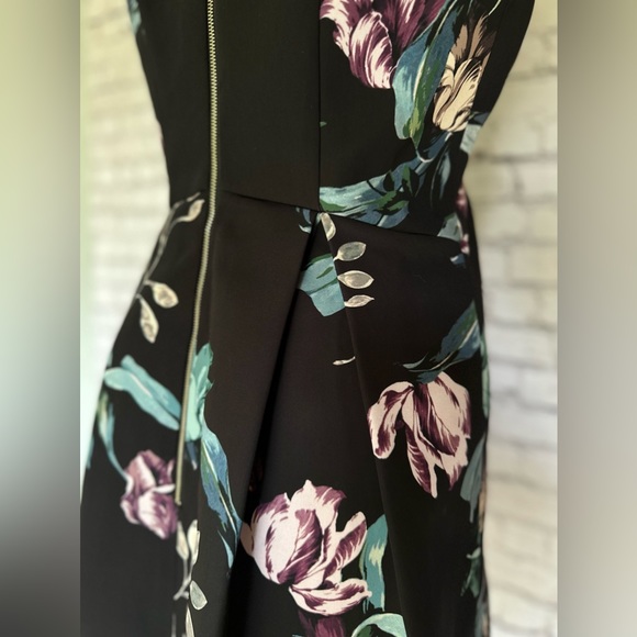 Stylestalker mini dress low cut floral - Picture 4 of 5